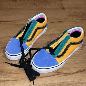 WMNS 6.5 (Kids 5)Brand new multi color OLD SKOOLS
